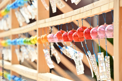Schilderij op canvas Cool wind chime swaying in the breeze.（風鈴）1