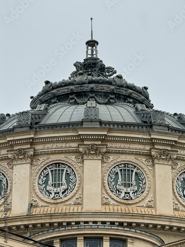 Obraz na plátně Romanian Athenaeum Concert Hall Facade with Columns in Bucharest, Romania