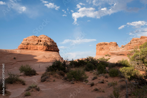Foto Rock formations in an alien landscape in Moab Utah