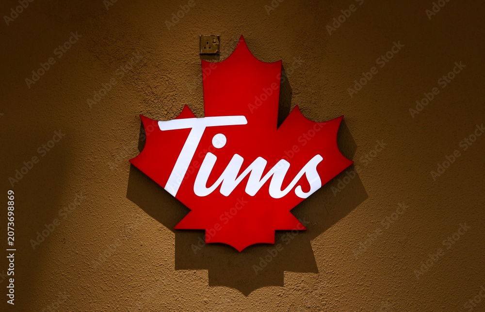 Obraz premium Petaling Jaya, Malaysia - June 20, 2026: Tim Hortons brand logo.
