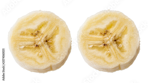Fotografía Isolated fresh peeled banana fruit slices, sweet healthy tropical vegetarian foo