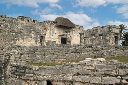 Obraz na plátně Tulum mayan ruins building archaeological site in quintana roo
