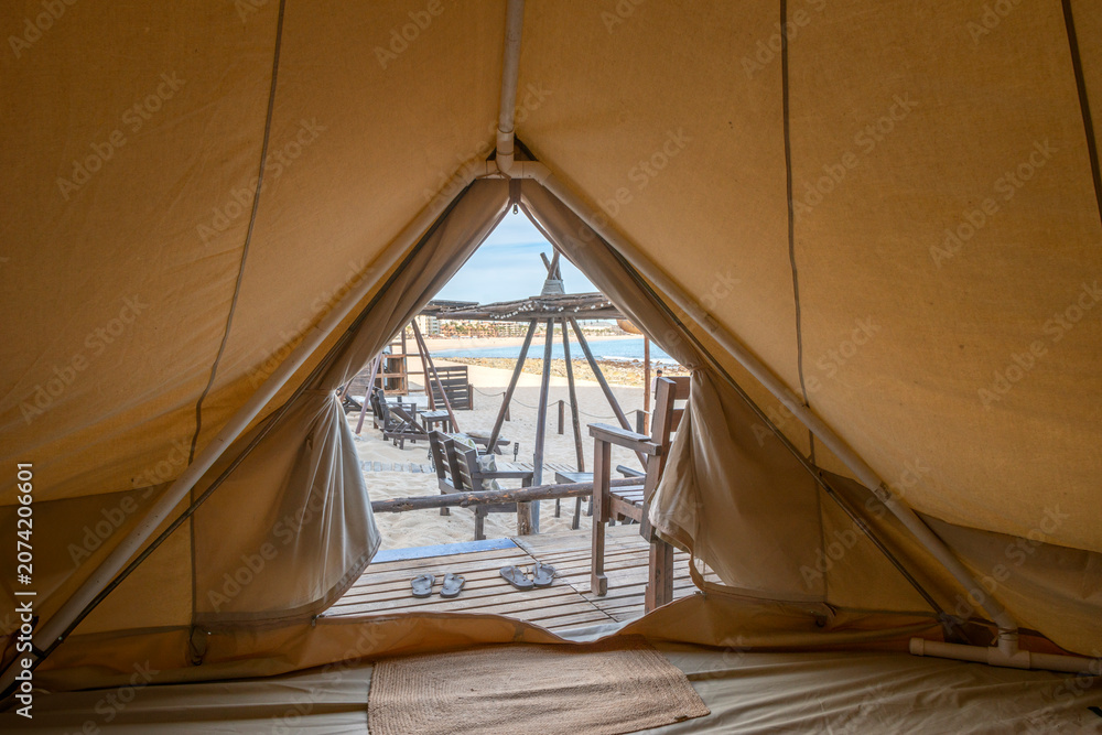 Obraz premium Lifestyle, tent on the beach.