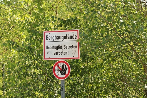 Verbotsschild am Geiseltalsee, Bergbaugelände