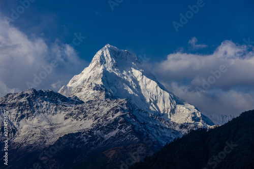 Konstfotografi Spectacular view of the Annapurna mountain range seen from the Annapurna Base Camp trekking route in the Himalayas of Nepal
