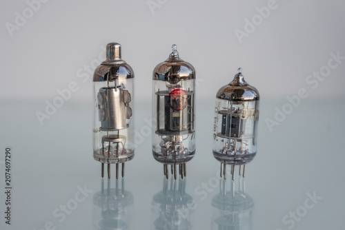 Foto Vacuum electronic radio tubes