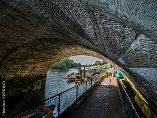 Fotografie View Under Richmond Bridge To Anchorage