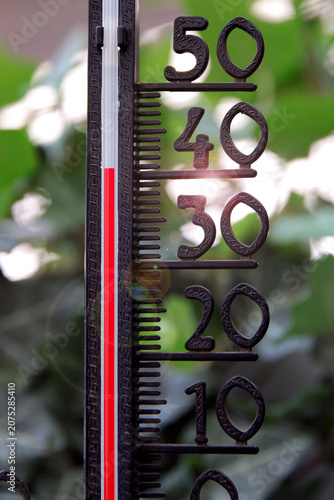 heisse vierzig grad im schatten