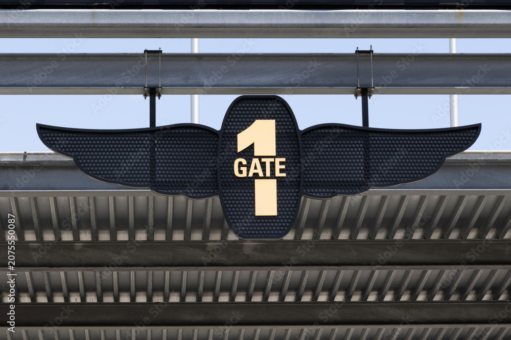 Obraz premium Indianapolis Motor Speedway Gate One entrance. Hosting the Indy 500 and Brickyard, IMS is The Racing Capital of the World.