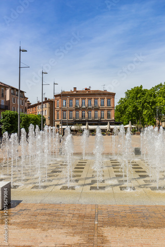 Fotografie Fountain on the Place du Vigan in Albi, France