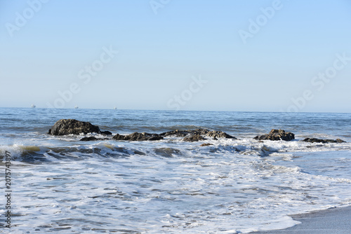 Foto Ocean Waves Rolling Ashore at Carpinteria Tar Pits Coastline