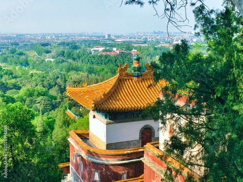 Принти на полотні The architecture of the Summer Palace, the largest palace and garden complex of the Chinese feudal dynasty, is located near Beijing, China