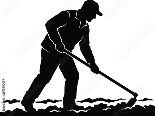 Foto Silhouette of farmer working with hoe tool on field soil surface background