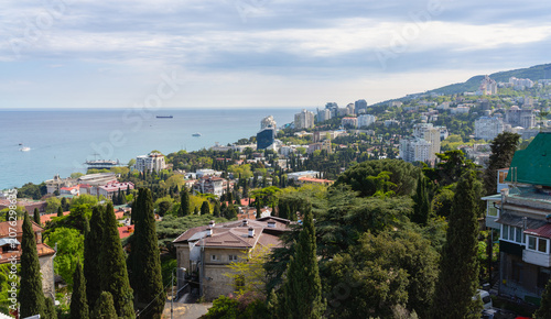 Slika na platnu Panoramic view of Yalta, Crimea, with green hills and the Black Sea