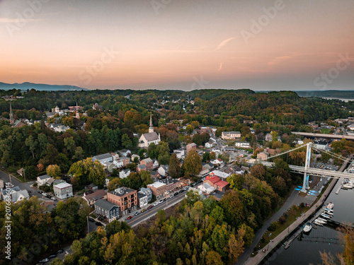 Quadro su tela Kingston in Hudson Valley, New York during sunset