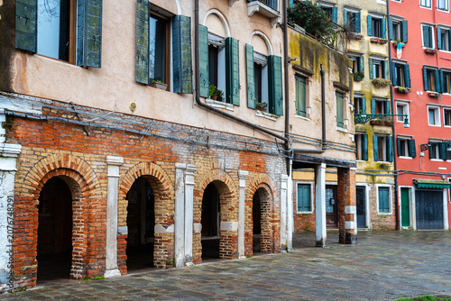 street view of jewish quarter in venice, italy