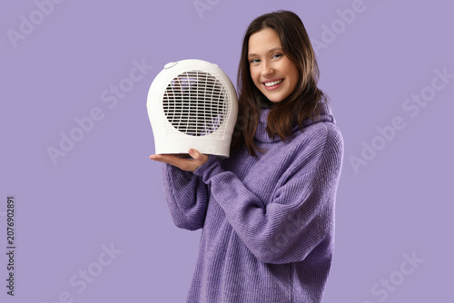 Young woman with electric f...