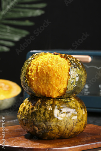 Konstfotografi Fresh Sweet Roasted Pumpkin from Xinjiang China Golden Flesh Kitchen Food Photog