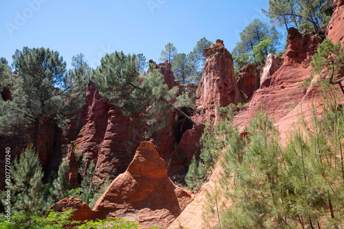 Fényképezés Colorful rock formations from ocher in the Colorado Provenzal, Provence, France