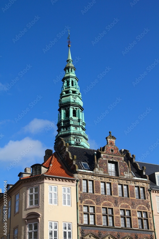 Obraz premium Copenhagen city, Denmark - old town architecture. Hojbro Plads town square.