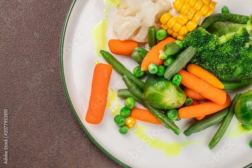 Steamed Mixed Vegetables with Broccoli and Baby Carrots