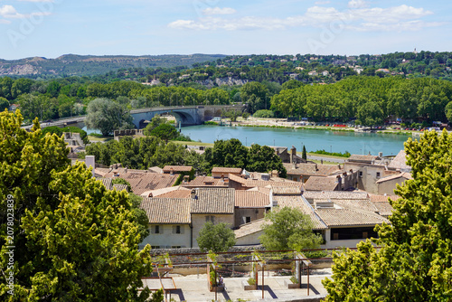 Quadro em tela Blick über Avignon - Brücke über die Rhone - Rocher des Doms