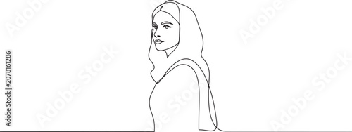 Foto A woman opposes the obligation to wear a headscarf