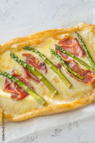 Golden Puff Pastry With Mozzarella Asparagus And Prosciutto Fresh Gourmet Brunch Delight

Description (14 words)