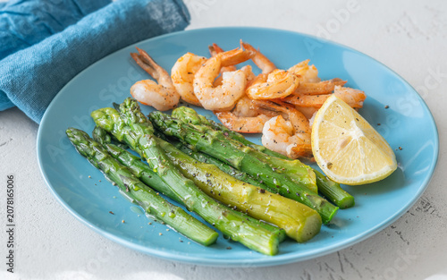 Pan Seared Shrimp With Asparagus Lemon And Garlic Healthy High Protein Dinner