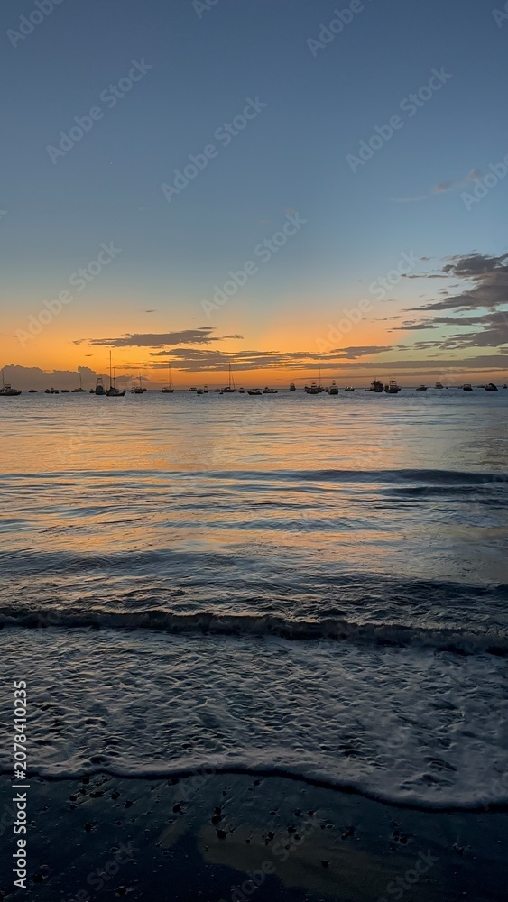 Obraz premium sunset over the sea
