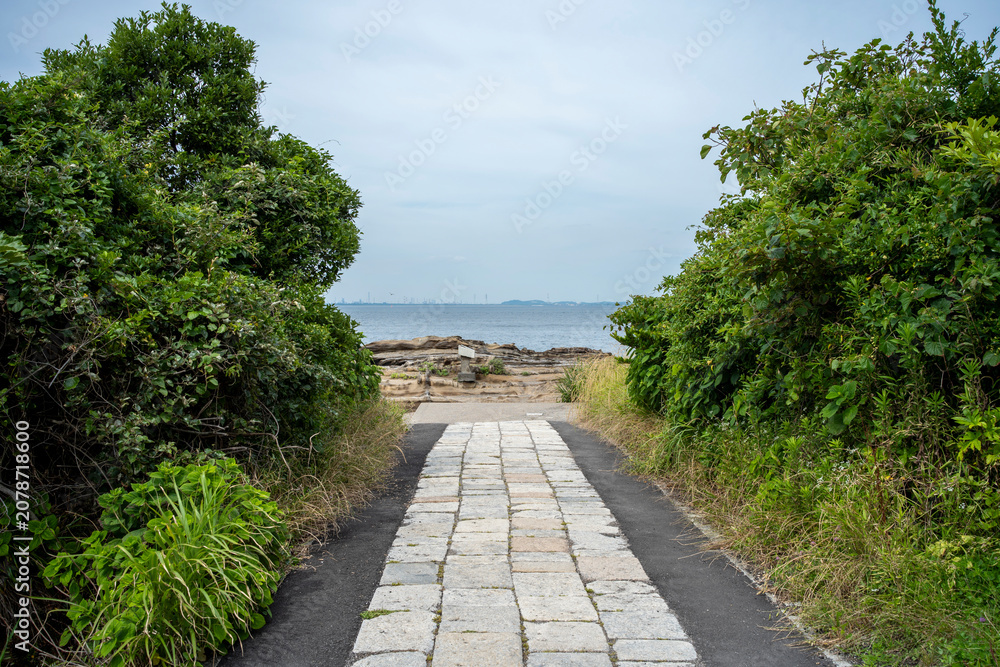 Obraz premium 梅雨空の観音崎公園の風景 神奈川県・横須賀市