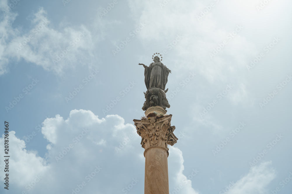 Fototapeta premium Statue of the Immaculate Conception in Rome