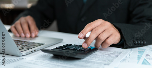 Foto Modern business accounting management in 2026 and continuing into 2027 involves