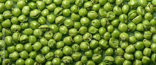 Green peas scattered on a f...