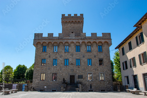 Fotografie fiorenzuola a Tuscan town near Florence