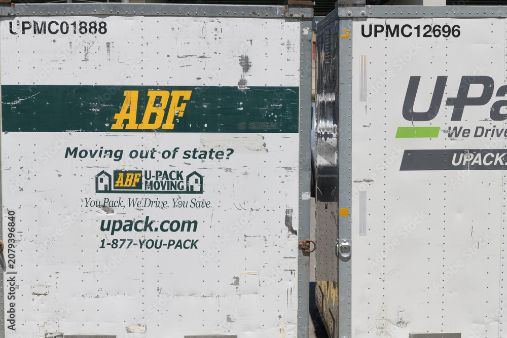 Obraz premium ABF/U-pack storage containers in Toronto