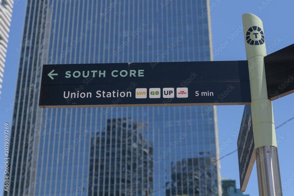 Obraz premium fingerpost with directional arms to the South Core (and public transit), Toronto