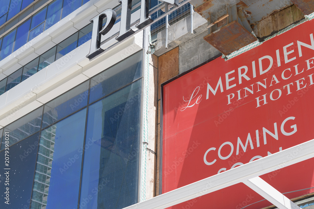 Obraz premium banner sign of Le Méridien outside Pinnacle One Yonge SkyTower, Toronto