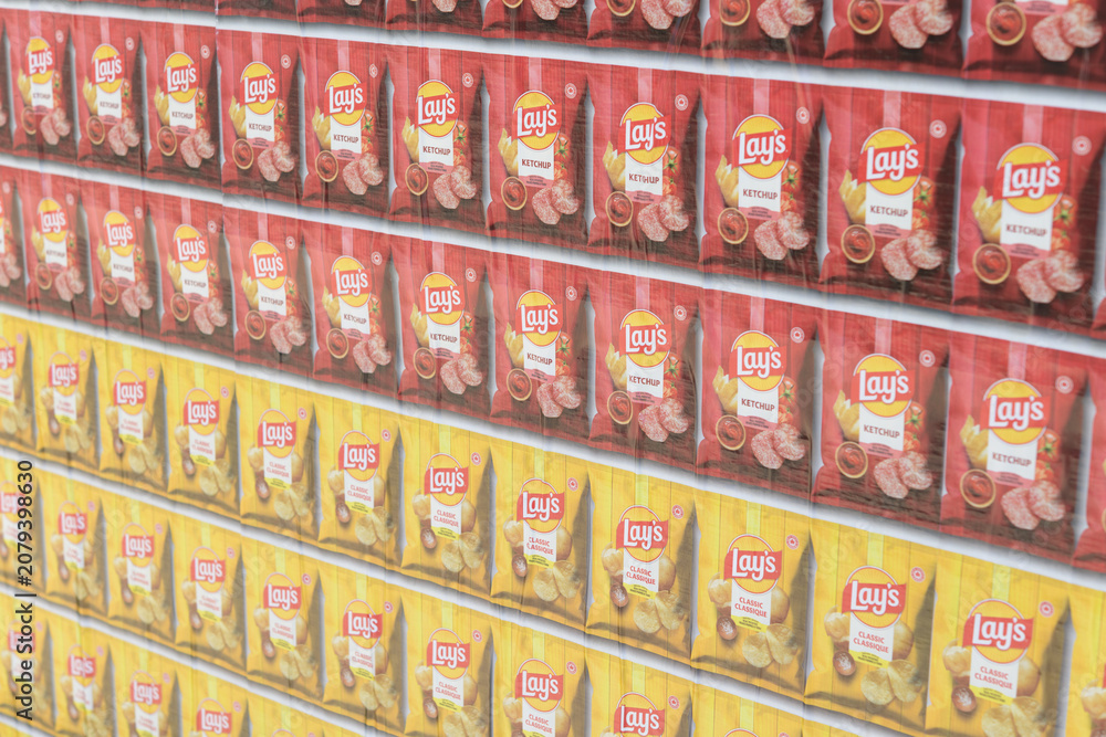 Obraz premium street posters in Toronto (Lay's Potato Chips)