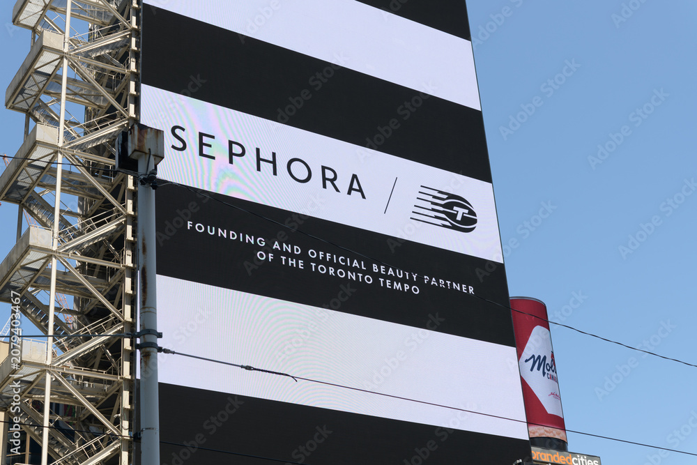 Obraz premium digital Sephora advertisement at Sankofa Square, Toronto