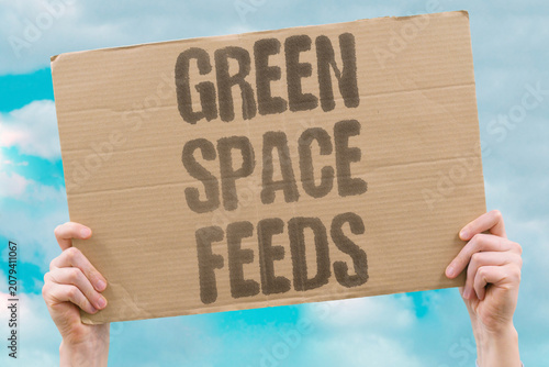 Obraz na plátně "Green space feeds" Urban vegetation nourishes both body and spirit