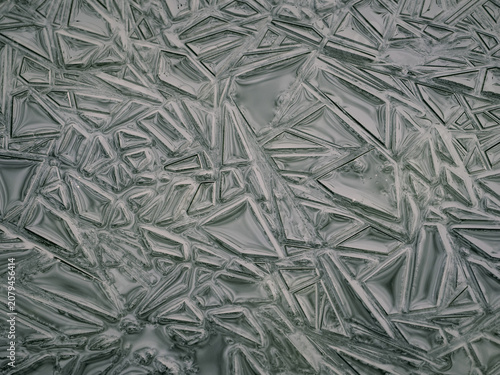 Foto Geometrische Formen im Eis