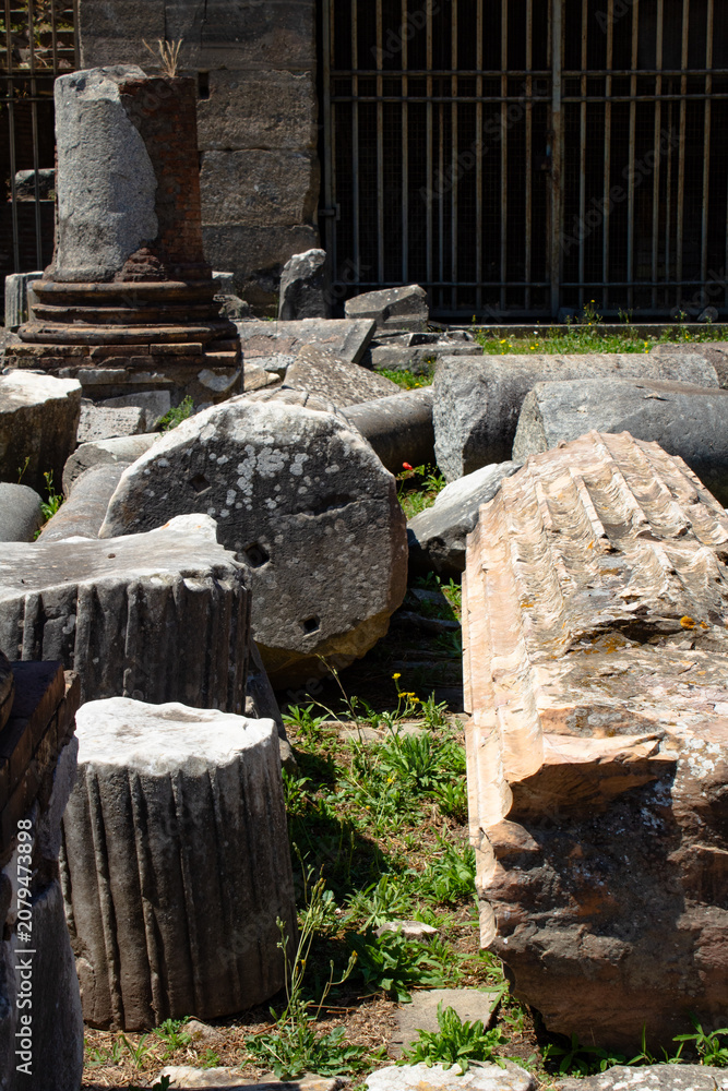 Fototapeta premium ruins of ancient roman city