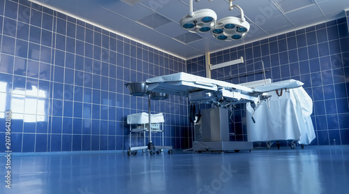 Obraz na plátně operating table in a modern operating room