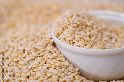 Canvas Print White Urad Dal (Split Black Gram Without Skin) Close Up Photos