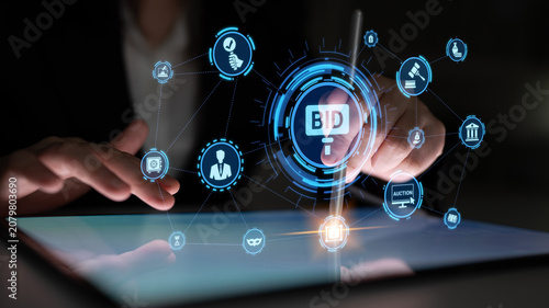 Foto Online auction platforms offer digital bidding, online auction participation, and auction-based transactions to enhance digital commerce and online auction winning opportunities