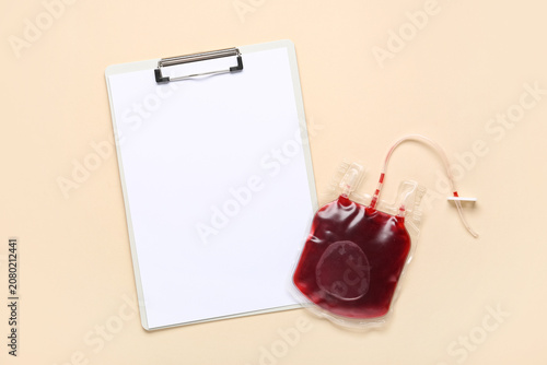 Blank clipboard with pack f...