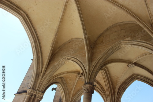 Fényképezés Basilique Notre-Dame (église collégiale) de Beaune : voûtes du porche et fragmen