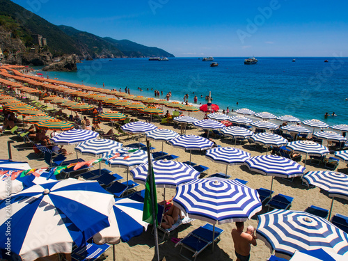 Italia, Liguria, Cinque Terre, il paese di Monterosso.
