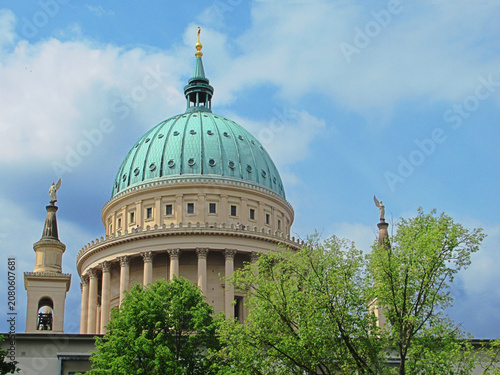 potsdam, deutschland - kuppel der st. nikolaikirche